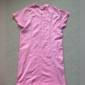 Lulu hot pink athletic t shirt